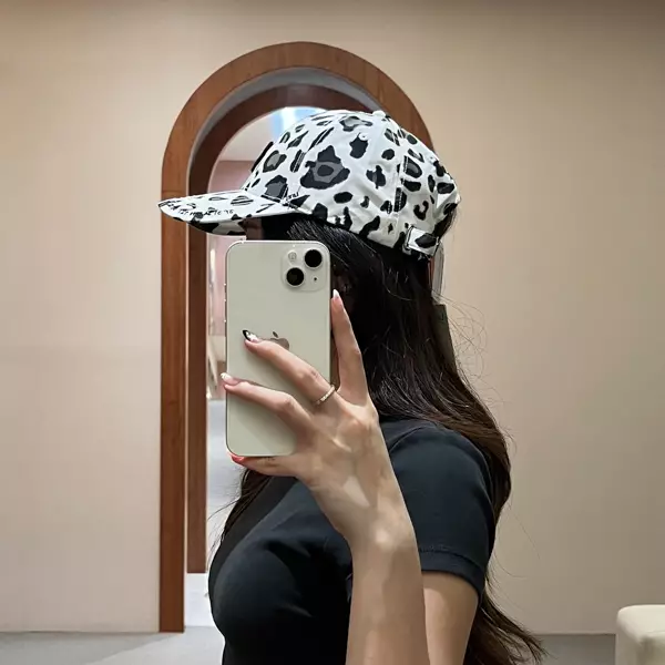 Jual LIFEWORK Topi LIFE WORK RADOG HEAD OUTLINE LEOPARD BLACK WHITE CAP ...