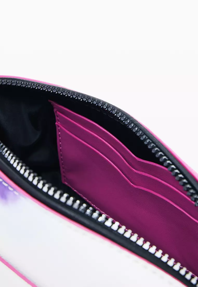 Medium elongated wallet with stitching