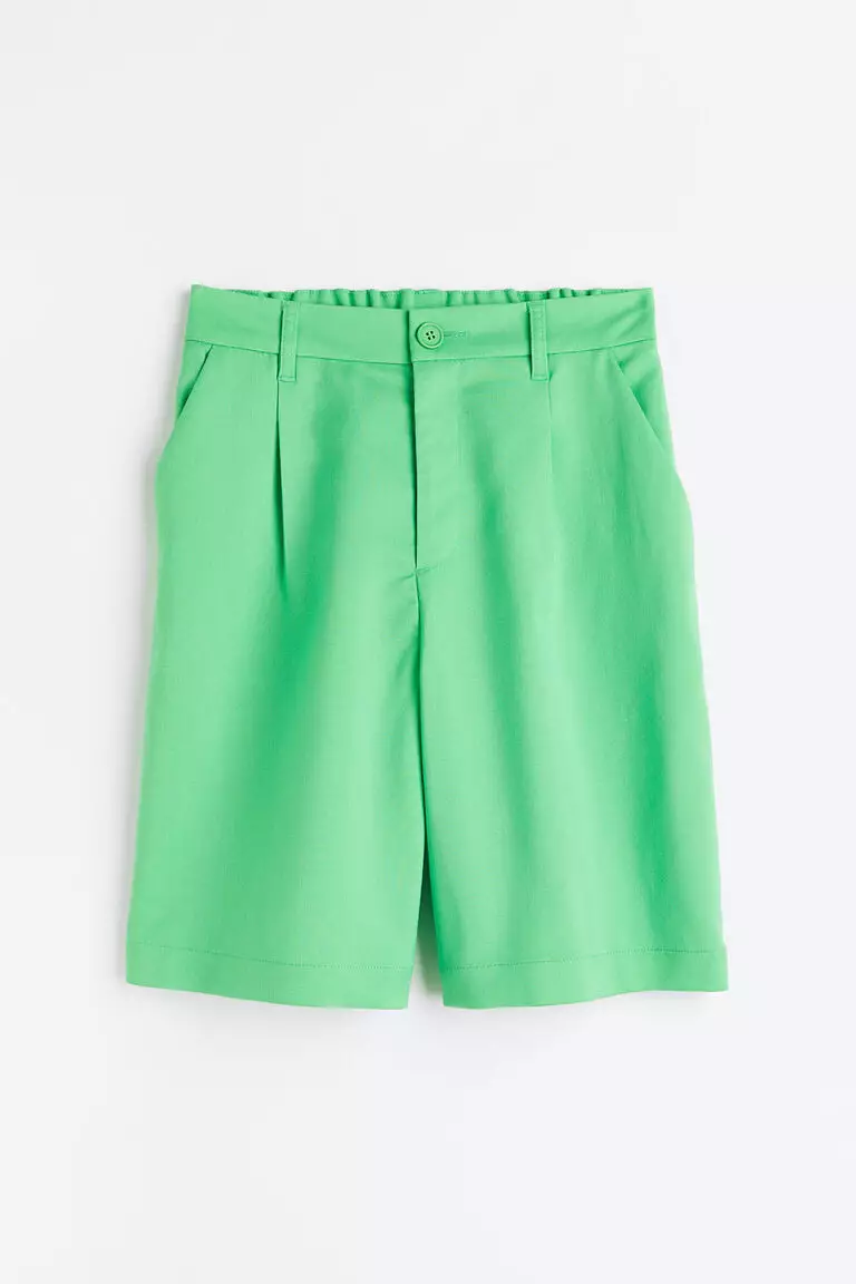 Jual H&M Tailored twill shorts Original 2024 ZALORA Indonesia