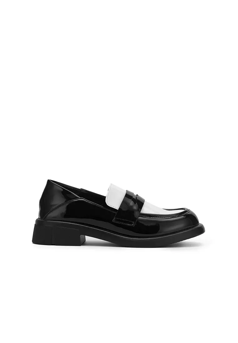 Discount on Nose  shoes - SKU: Duo Tone Upper Loafer