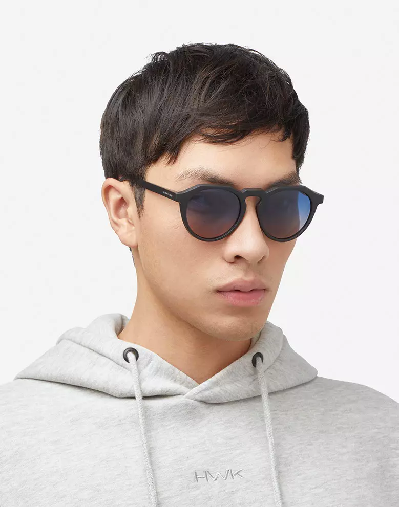 HAWKERS POLARIZED Black Peach WARWICK RAW. Sunglasses for Men and Women, Unisex. UV400 protection. Official product designed and made in Spain. HWRA21BITP