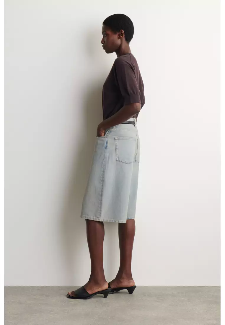 KNEE-LENGTH DENIM SHORTS