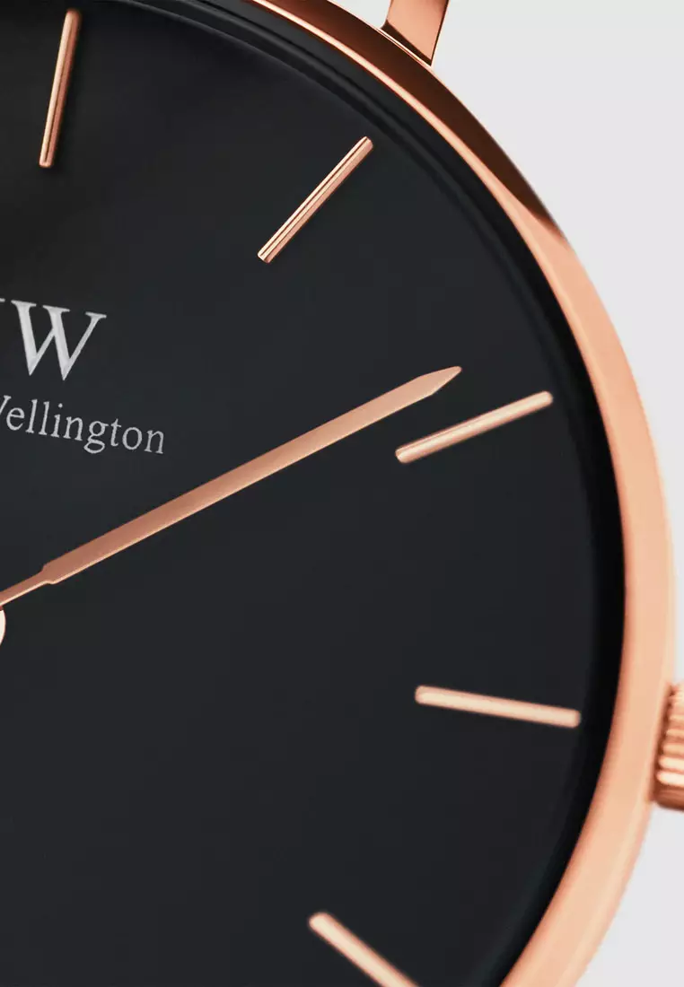 Daniel Wellington Petite Cornwall Dameshorloge – Zwarte NATO Band – Elegante Minimalistische Stijl