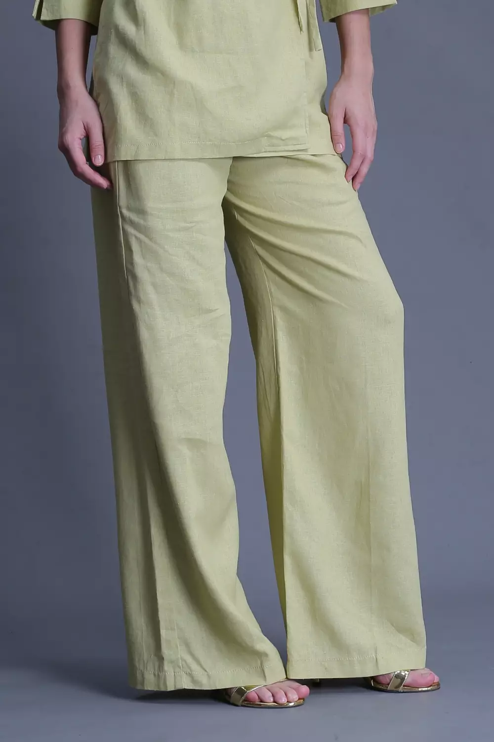 Demure Studio - Essentials Linen Travel - Straight Pants Olive Green (Only Pants)