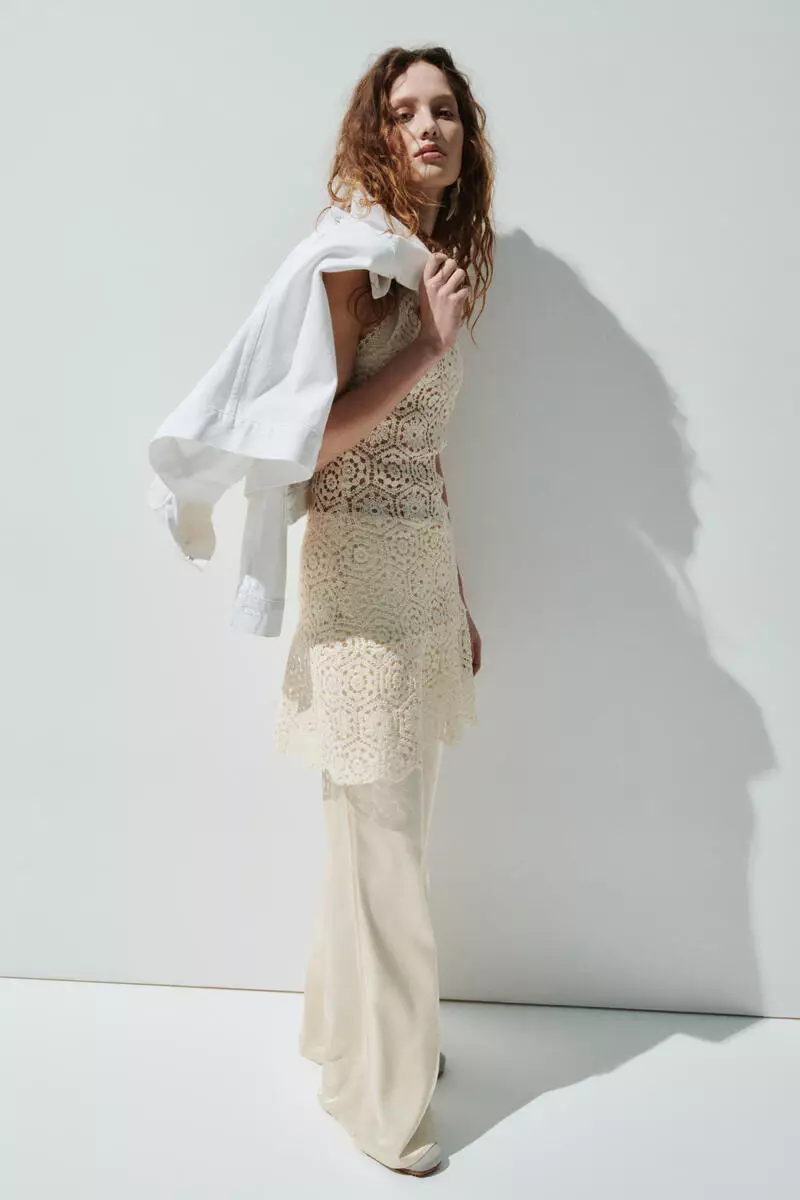 Sleeveless crochet-look dress