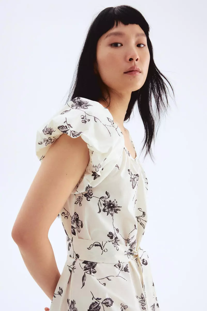 Puff-sleeved poplin dress