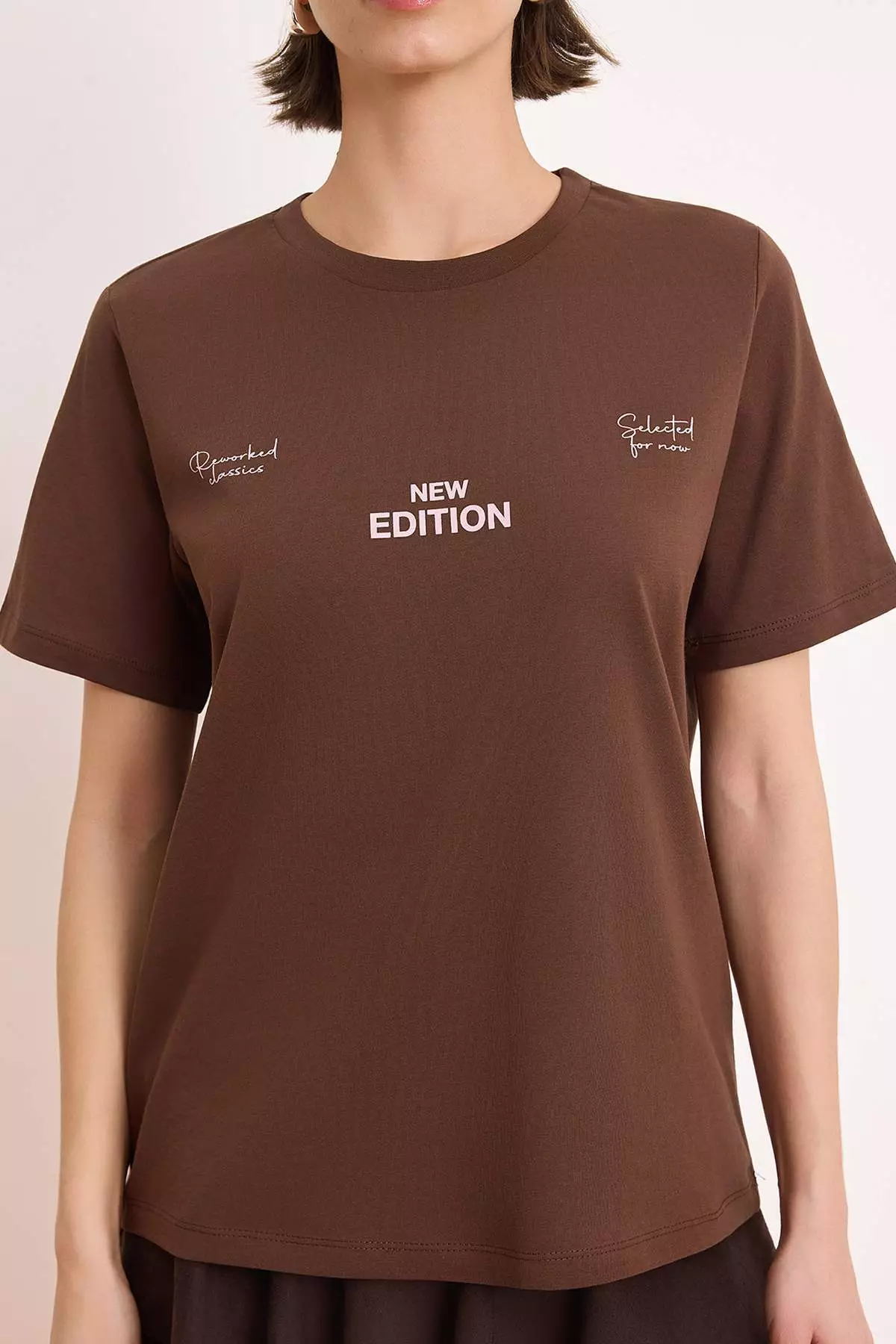 Brown Slogan Regular/Normal Fit Short Sleeve 1% Cotton Knitted T-Shirt Twoss26Ts171