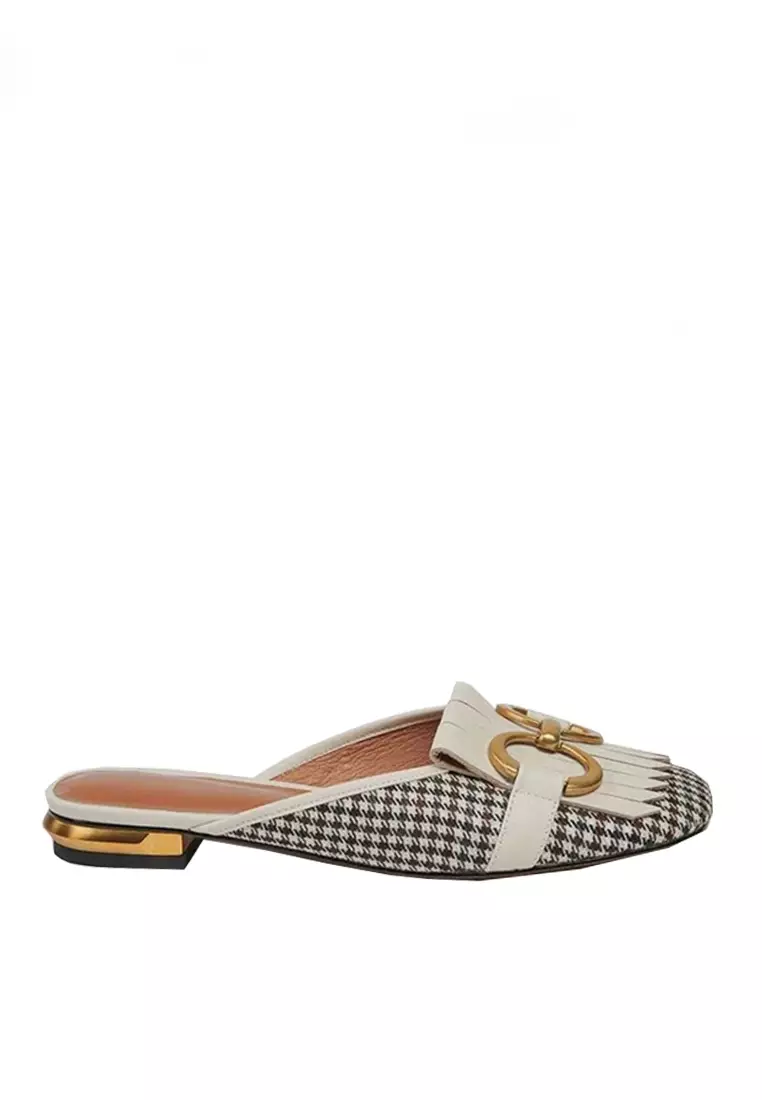 Discount on Twenty Eight Shoes  shoes - SKU: VANSA Simple Buckle Slip-On Heels VSW-C2027