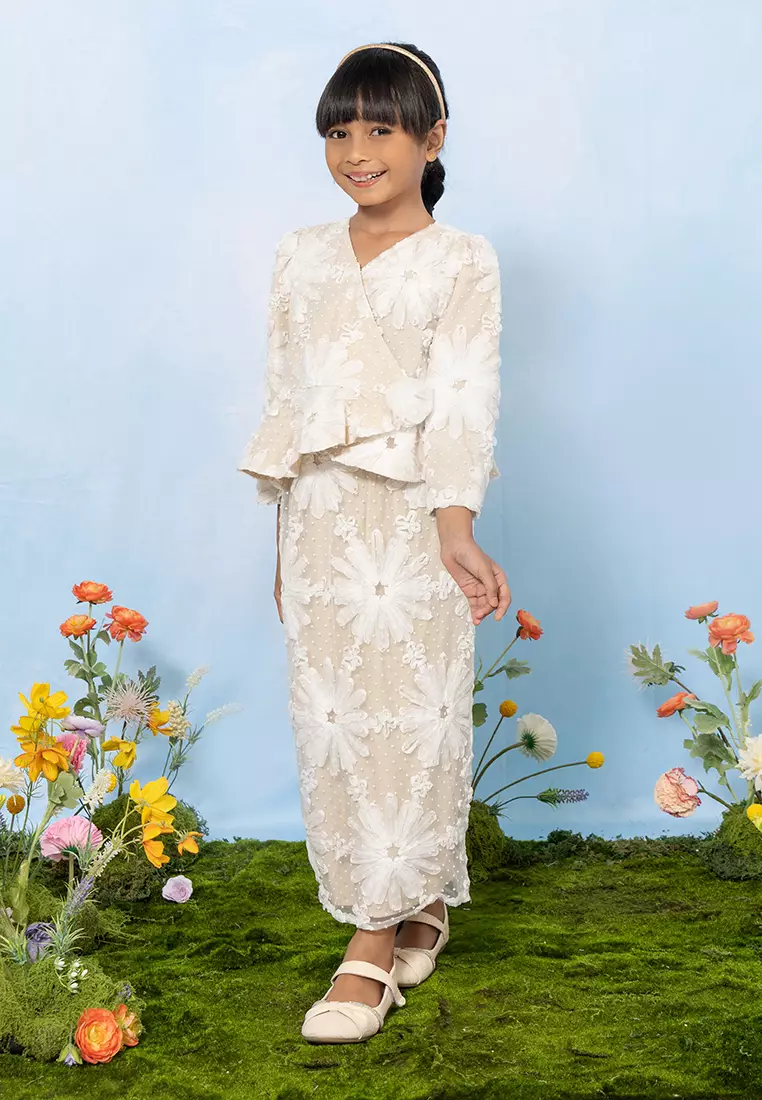 MAWAR Textured floral top with skirt