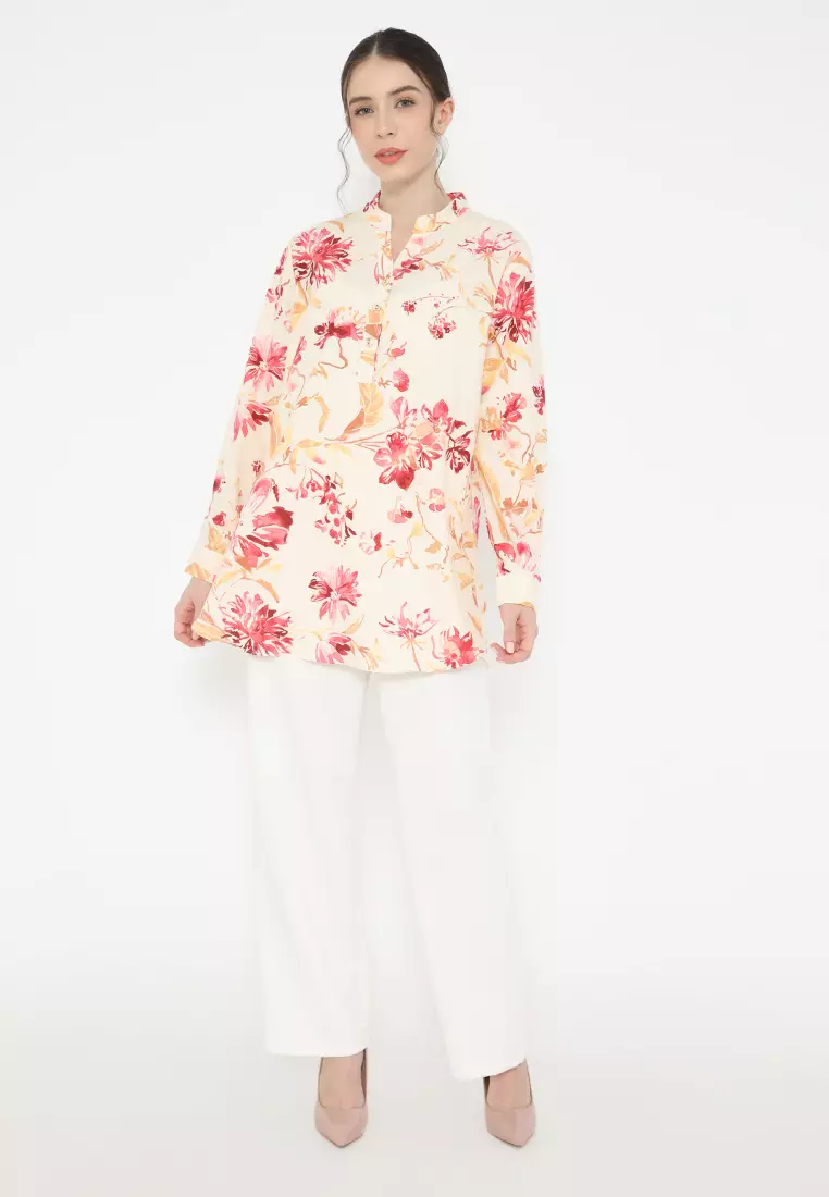Blouse Cream Floral Soft Linen V  Neck Arlette By Brilliant Girl Warna Cream