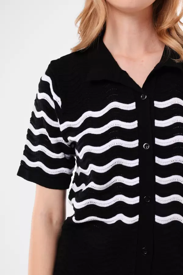 MINIMAL - Venna - Kemeja Rajut Motif Garis - Black Colour Black