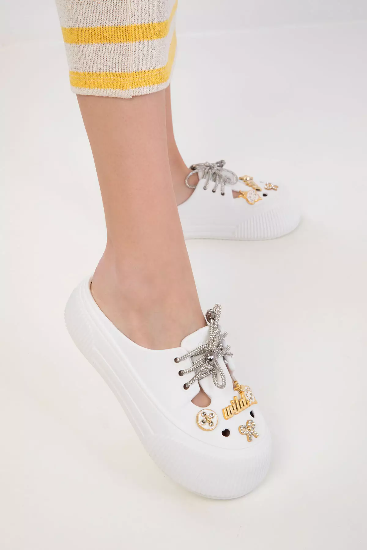 White Women's Slippers 20406