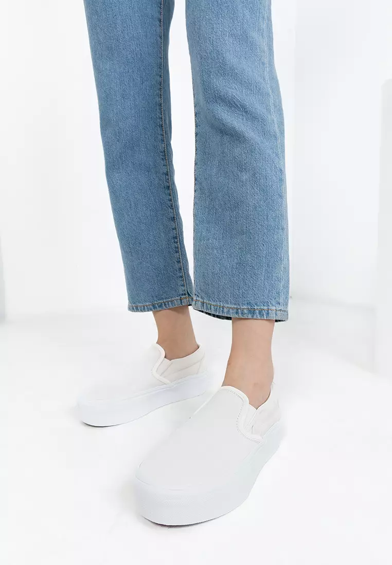 Cheap white slip hotsell on vans womens