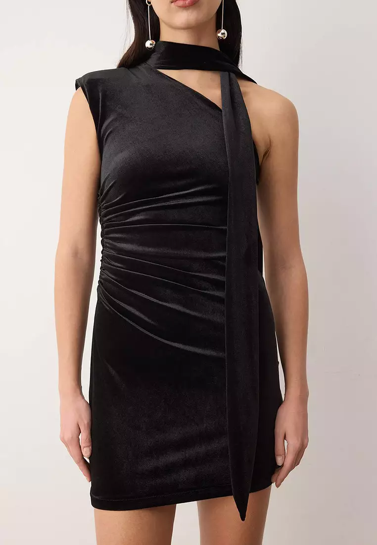 Black Velvet Knitted Stylish/Evening Dress With Scarf Detail