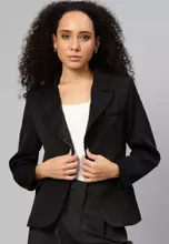 Hitam