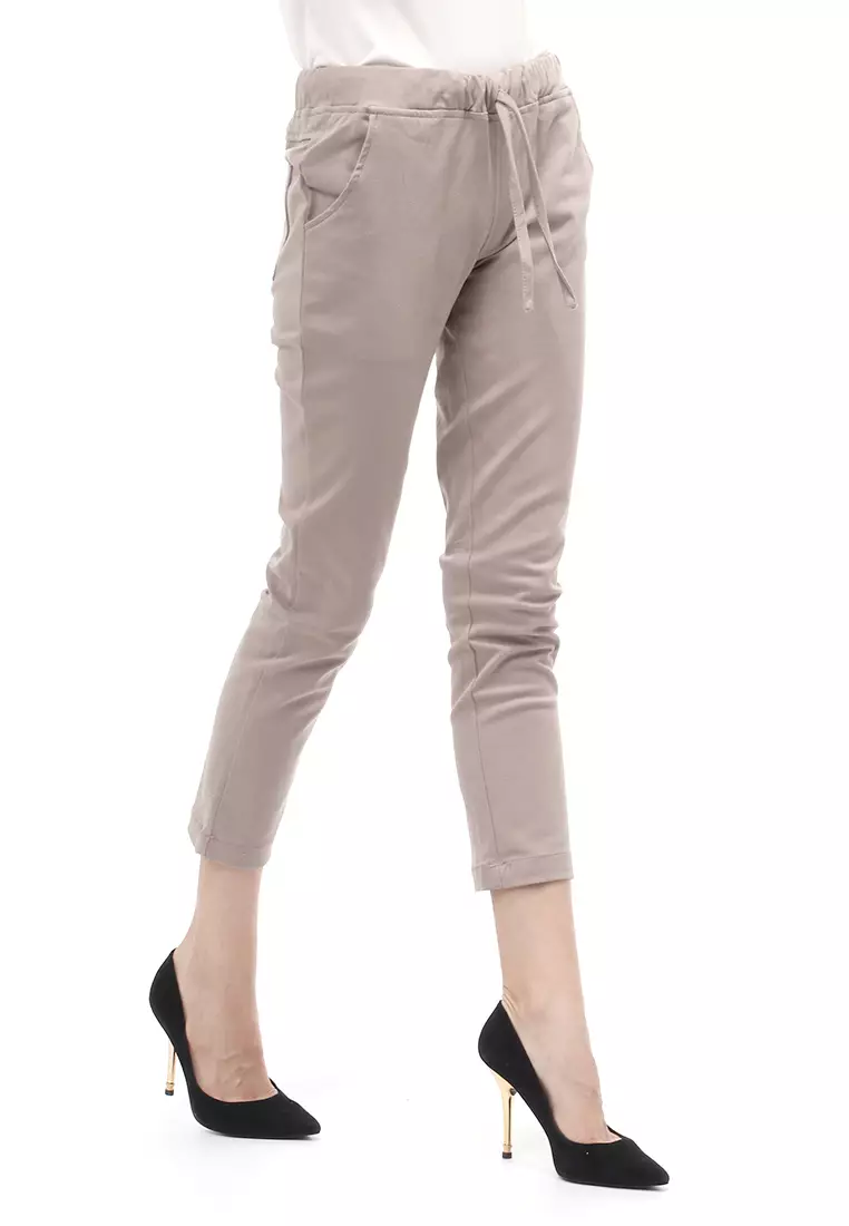 Long Pants Wanita Motif Solid Rubbery Waist Design Casual Regular Fit - Khaki