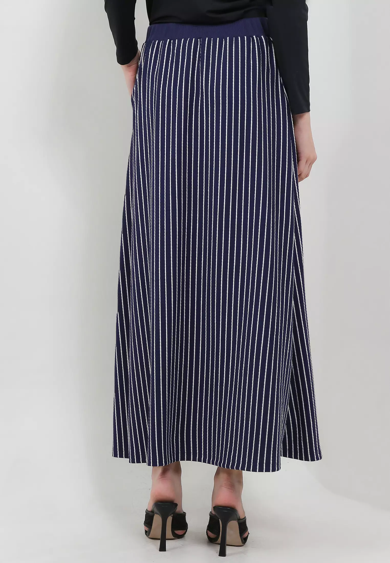 MFMW Argaxella Rok Panjang Navy Motif Salur