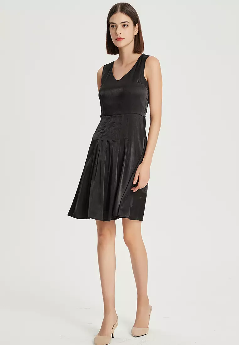 V-neck color-changing glazed satin one piece dress B22041204BK-