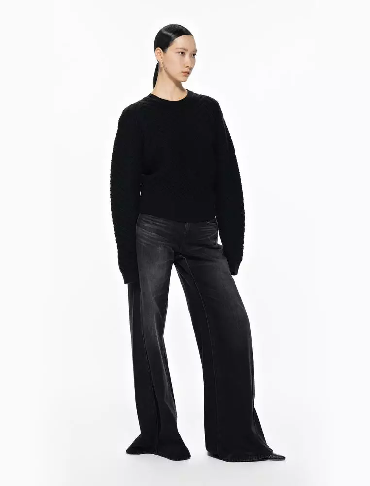 Long-sleeved cashmere pullover