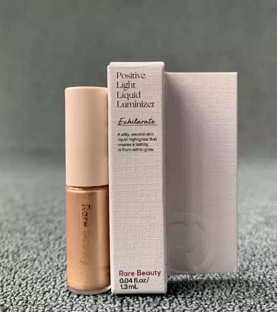 Rare Beauty Positive Light Liquid Luminizer Travel Size (1.3ml) - Exhilarate