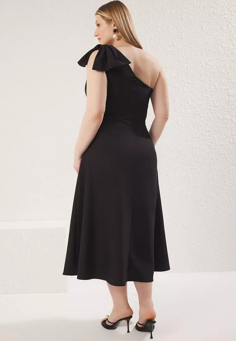 Black Bow One Sleeve Midi Woven Plus Size Dress Tbbss25Ah00054