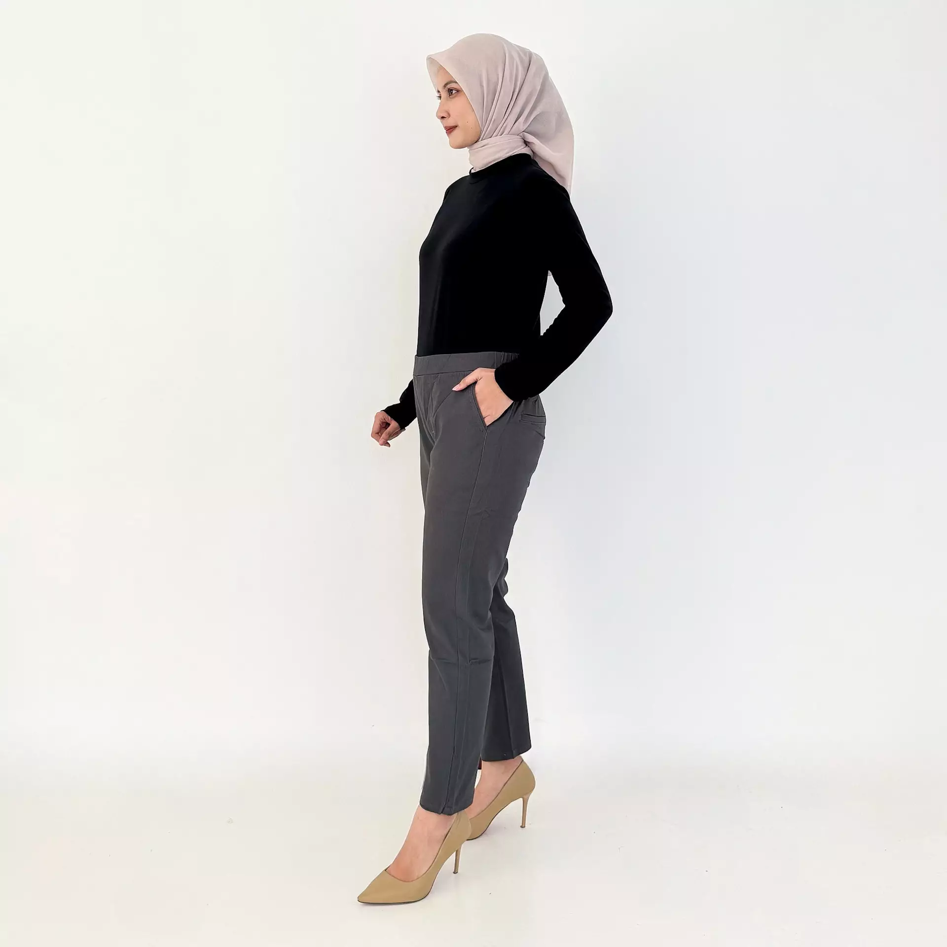 Della Cotton Pants [ABU-ABU] Celana Panjang Katun Polos Wanita Ngantor