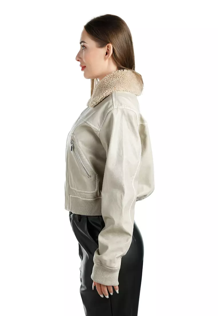 Jaket Potong Kerah Kontras Bulu Imitasi Dari Batu