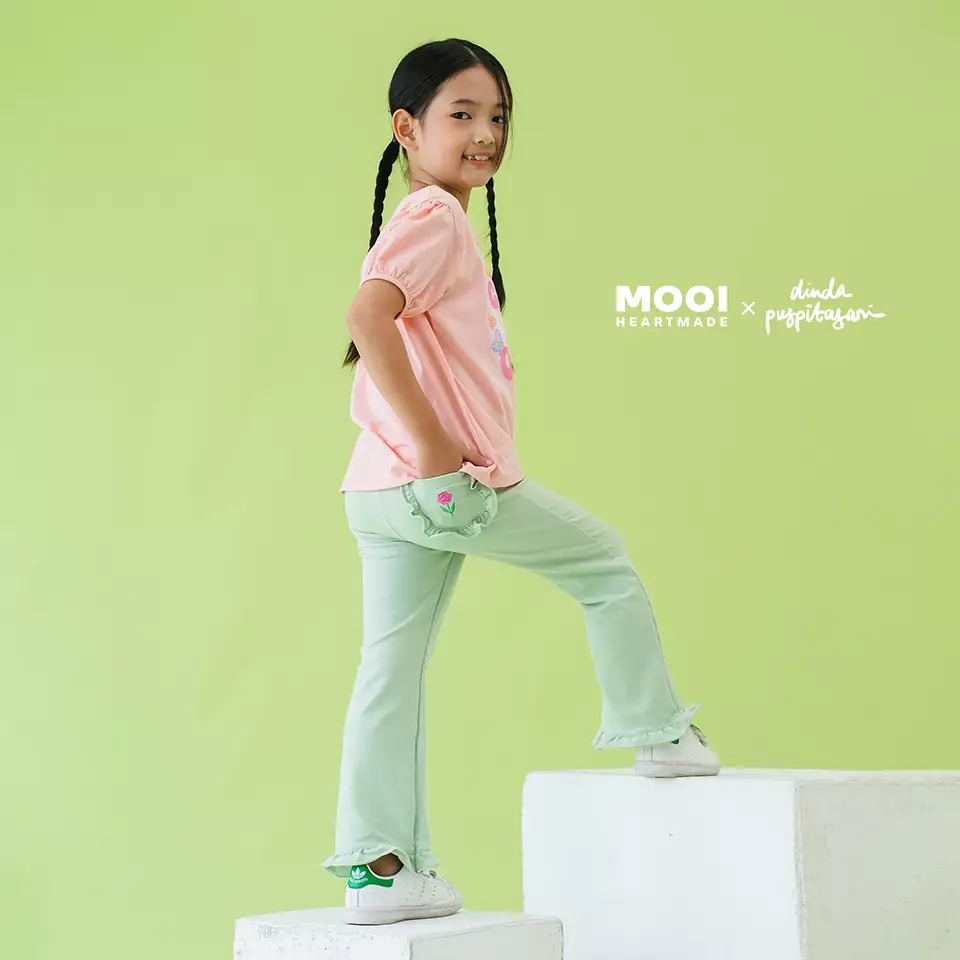 Mooi X Dinda Puspitasari Celana Panjang Anak Perempuan Yumna Pants Ruffle - Pink Rose