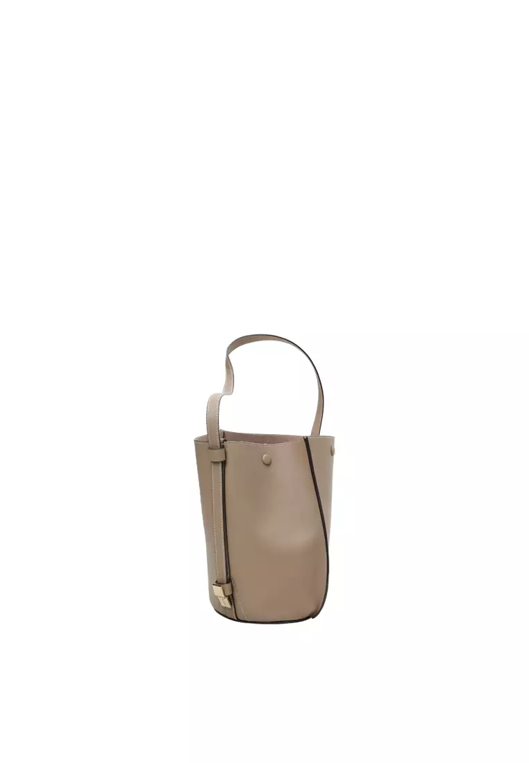 ORUKAMI Flat Hook Convertible Bucket Tote Small - Toffee