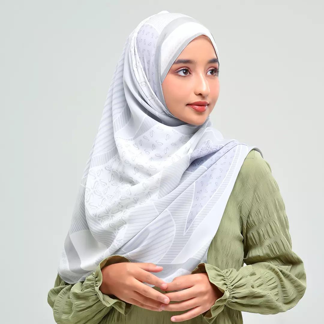 Rabbani - Kerudung Segi Empat Muslim Wanita Motif Zahira Malyska - Green Tea