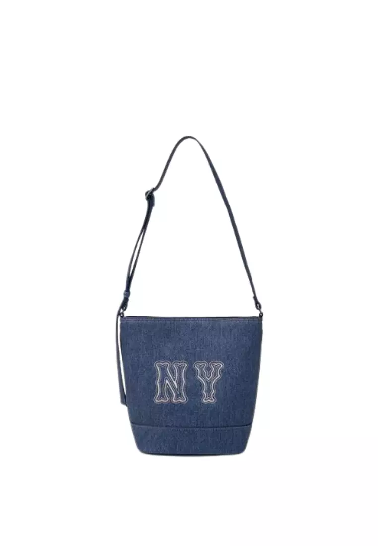 ☆MLB Korea☆ Vintage Lettering Denim Shopper Bag NY Indigo ☆MLB Korea☆ Vintage Lettering Denim Shopper Bag NY Indigo