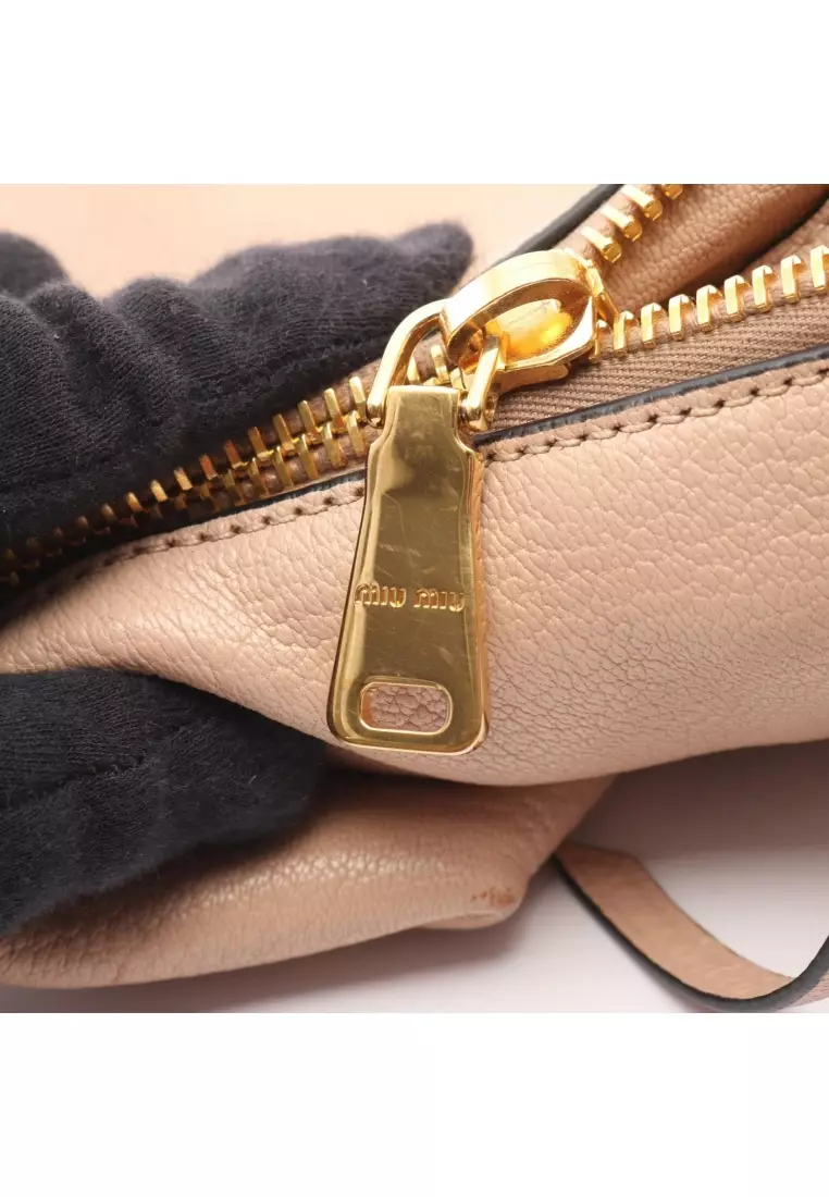 Pre-Loved MIU MIU MADRAS Madras Handbag leather beige 2WAY