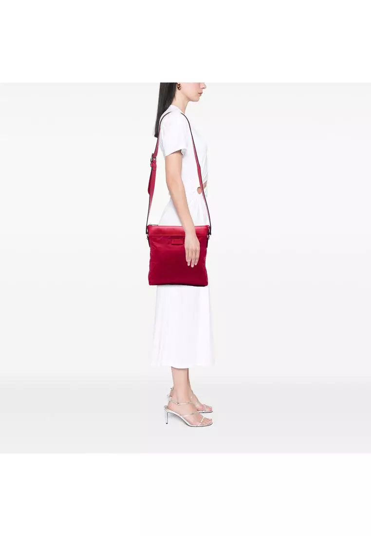 Pre-Loved Gucci Gg Nylon Flat Messenger Bag