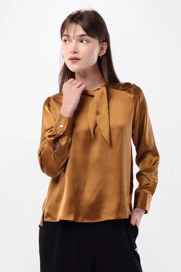 MINIMAL/Emily In Paris - Belle - Blouse Satin Lengan Panjang - Mustard Warna Mustard