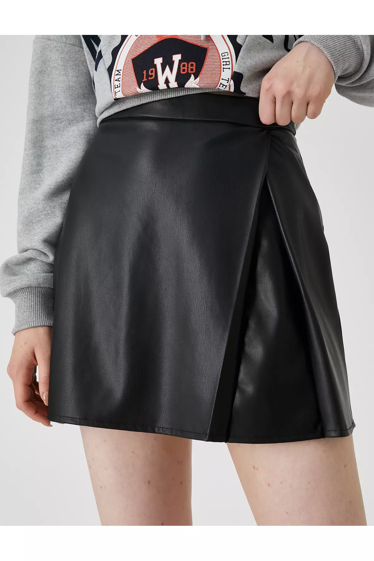 Leather skirt zalora best sale