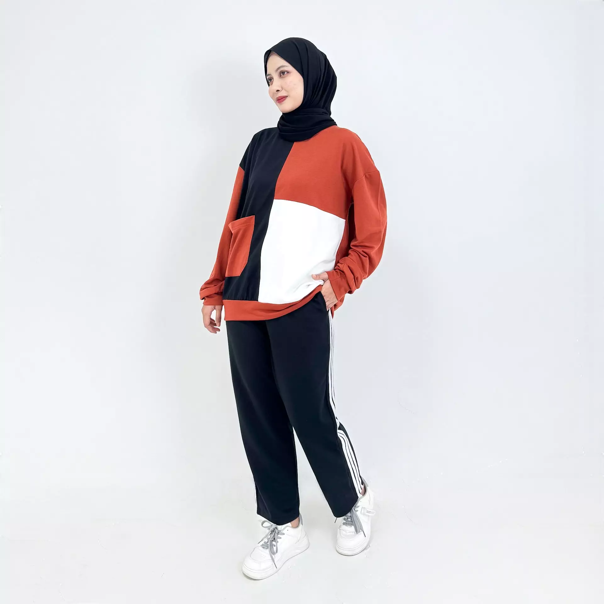 Joanita Set Sporty [BATA] Setelan Training Olahraga Wanita Lengan Panjang