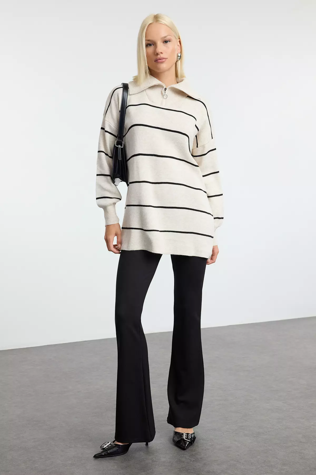 Stone Striped Turn-Down Collar Zipper Detailed Knitwear Sweater Tctaw25Ak00064