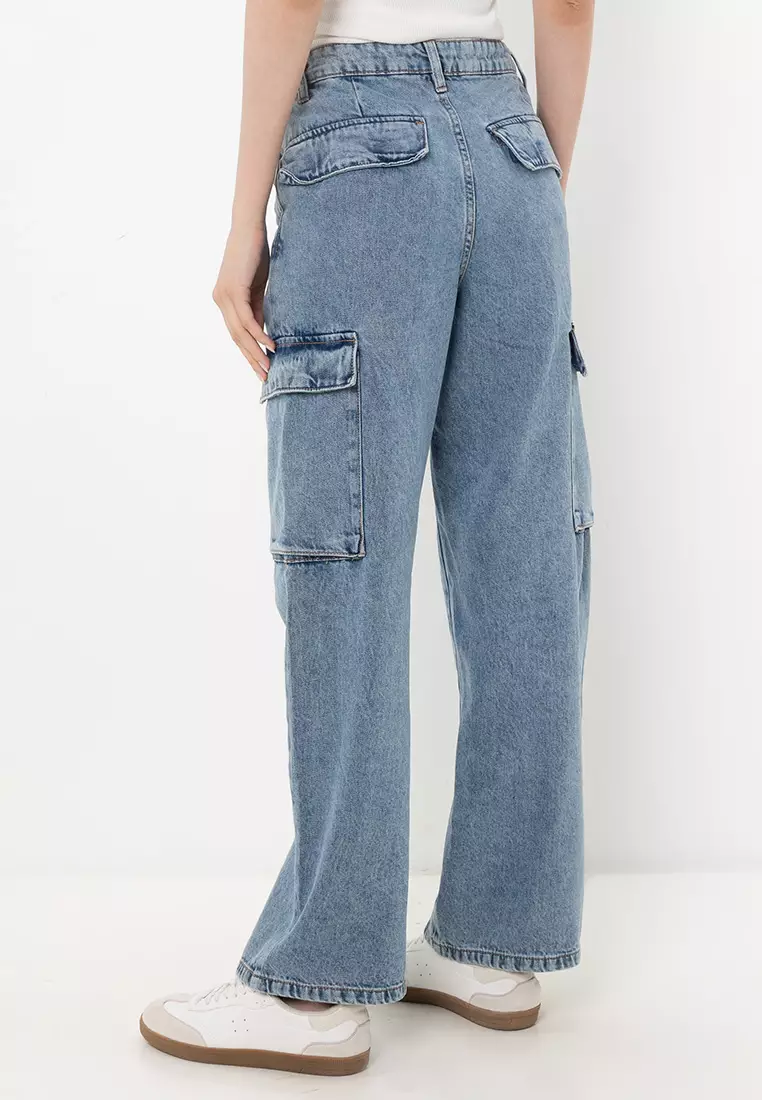 Wide Leg Cargo Jeans