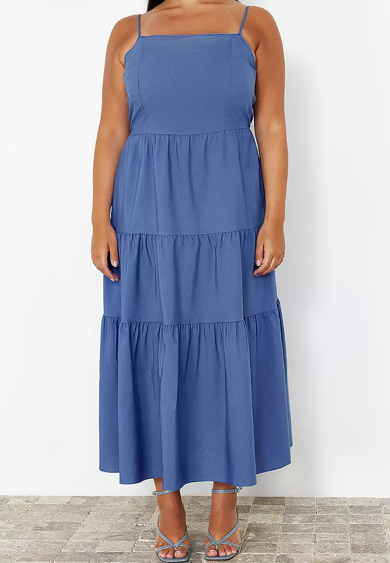 Plus Size Sleeveless Midi Dress