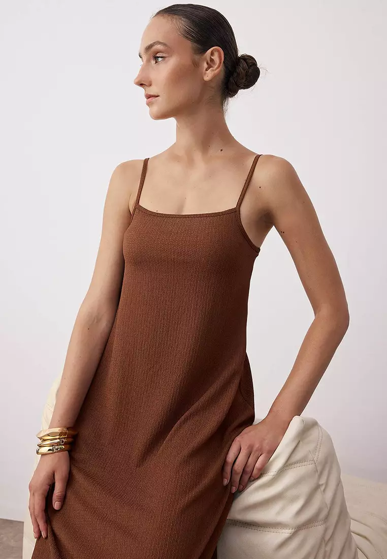 Brown Plain Adjustable Strap A-Line Crepe/Textured Knit Maxi Dress Twoss24El00060