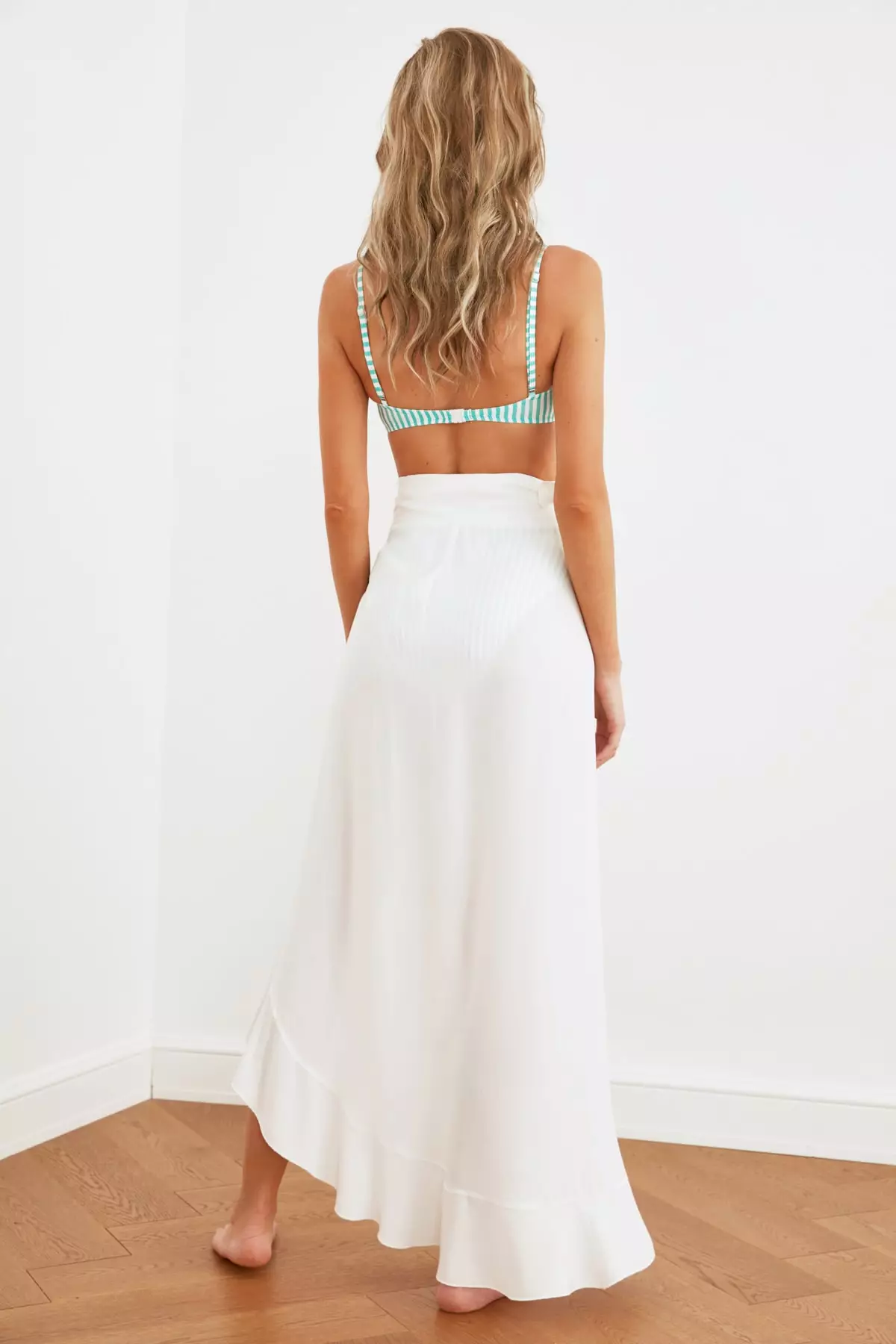 Ruffle with Tie Sarong