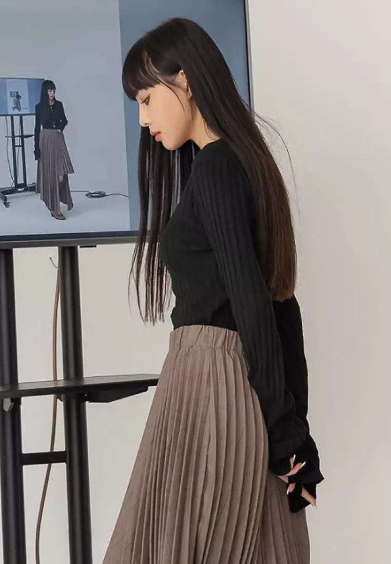 Sweater and skirt xo hot sale