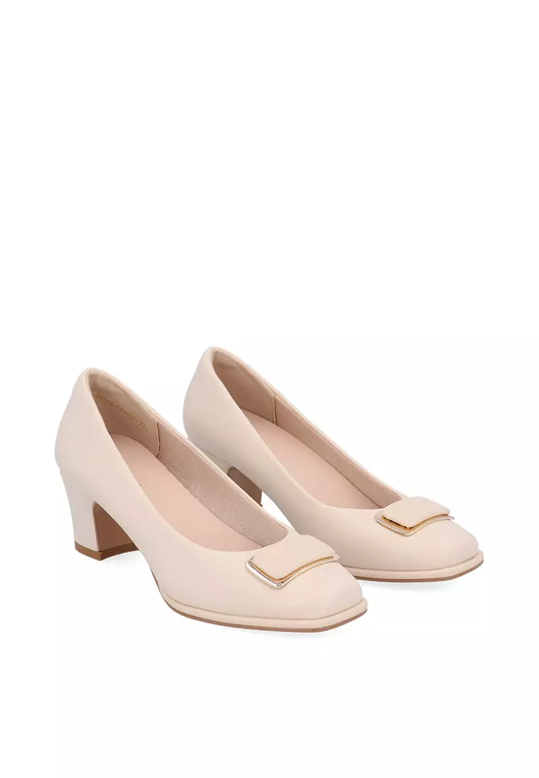 Beige Vivienne Pumps