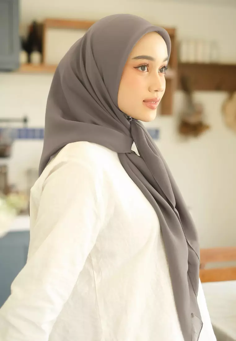 Polly Cotton (Hijab Segiempat Bella Square) Stone