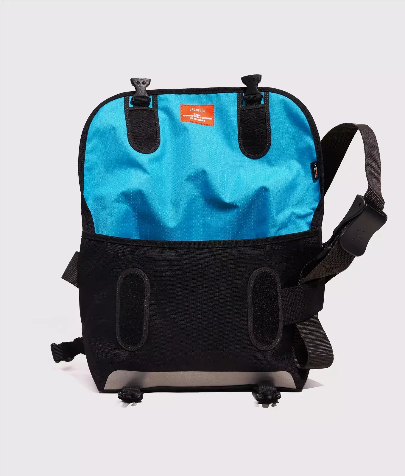 Crumpler zalora sales