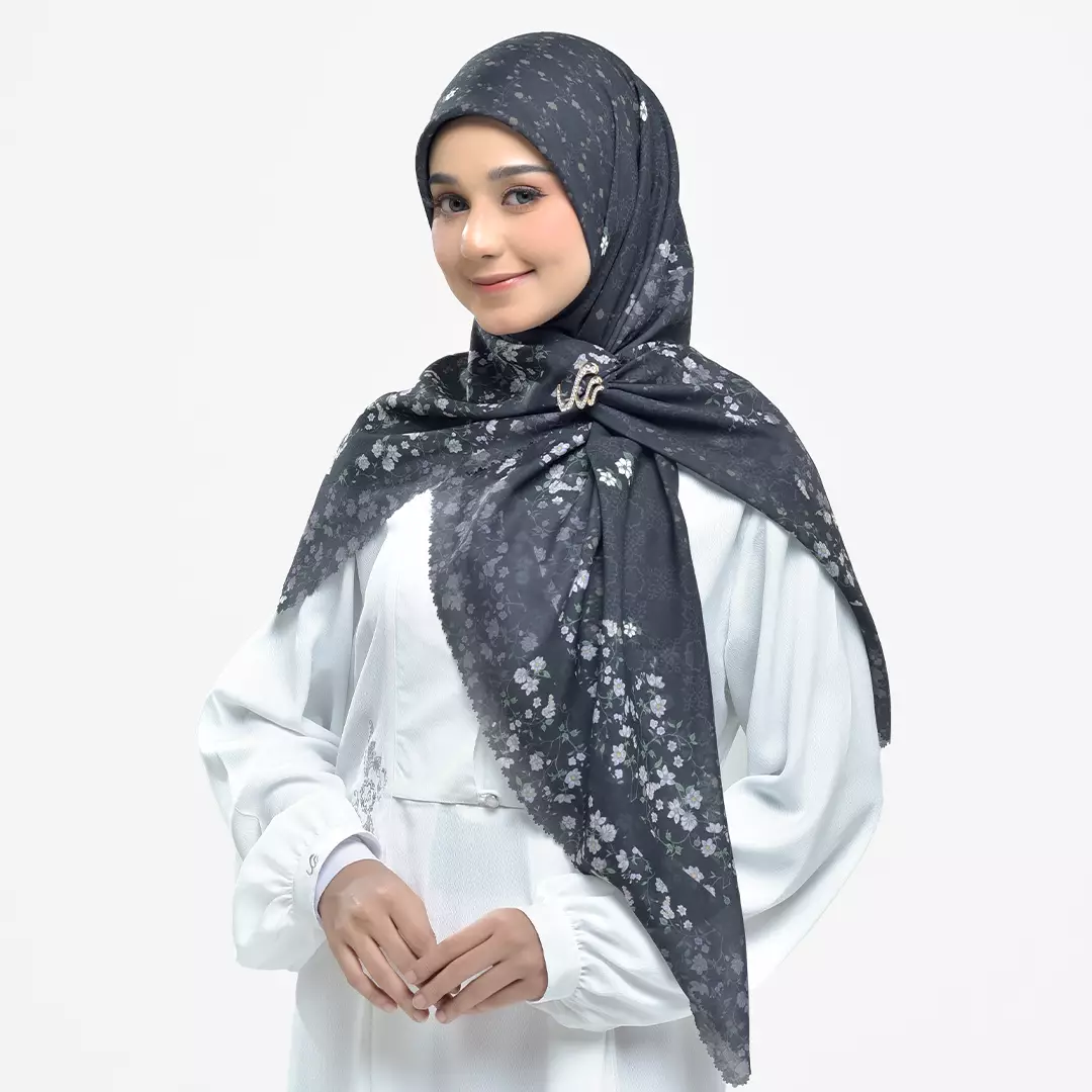 Rabbani - Kerudung Segi Empat Tetra Alodia - Hitam