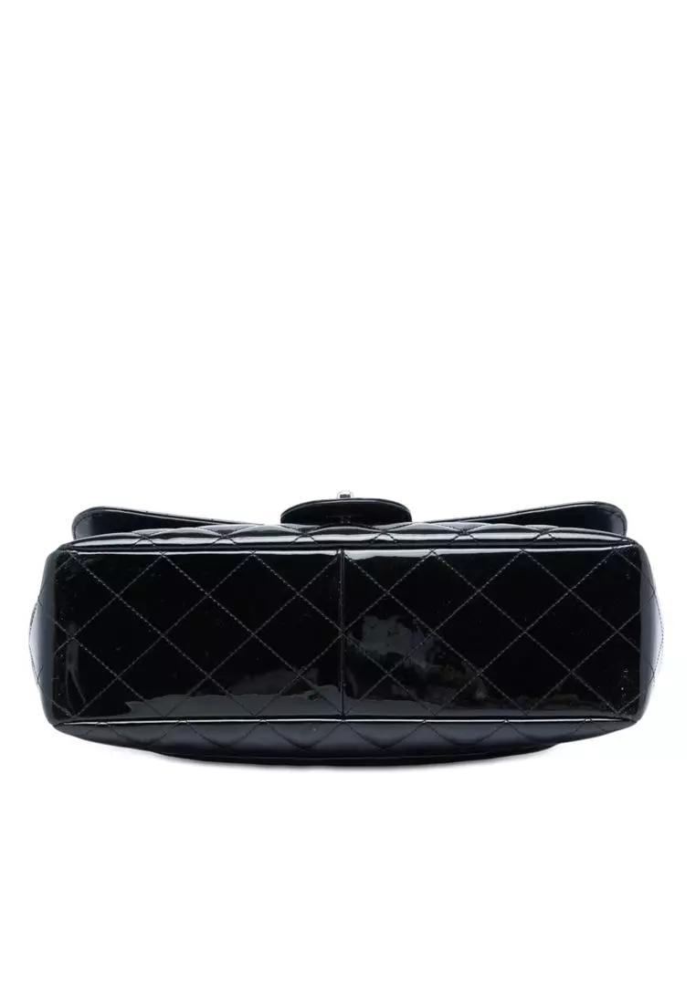 Pre-Loved Chanel Jumbo Classic Patent Single Flap