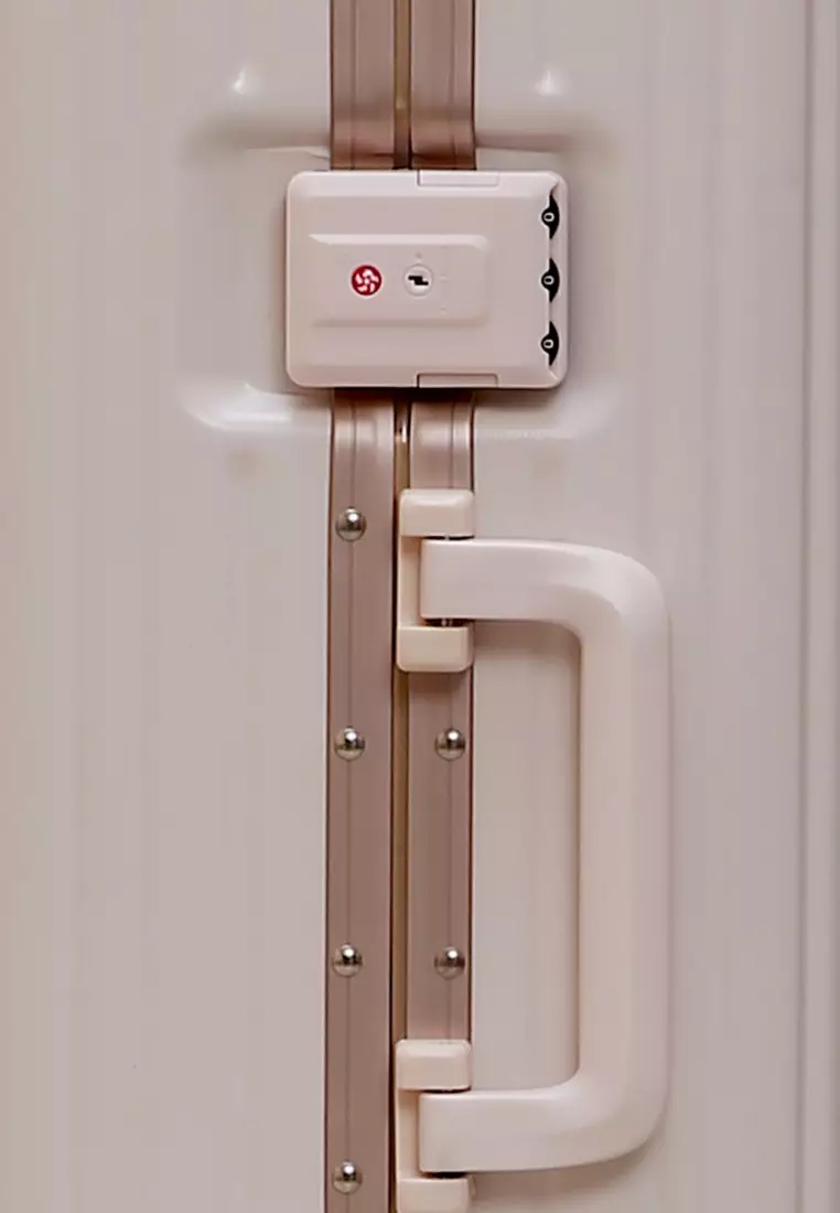 Carlton Koper Frame Aluminium Unisex Size 20 Inch Travel Bag Large Compartment TSA Lock Material Polycarbonate ORIGINAL - Pink