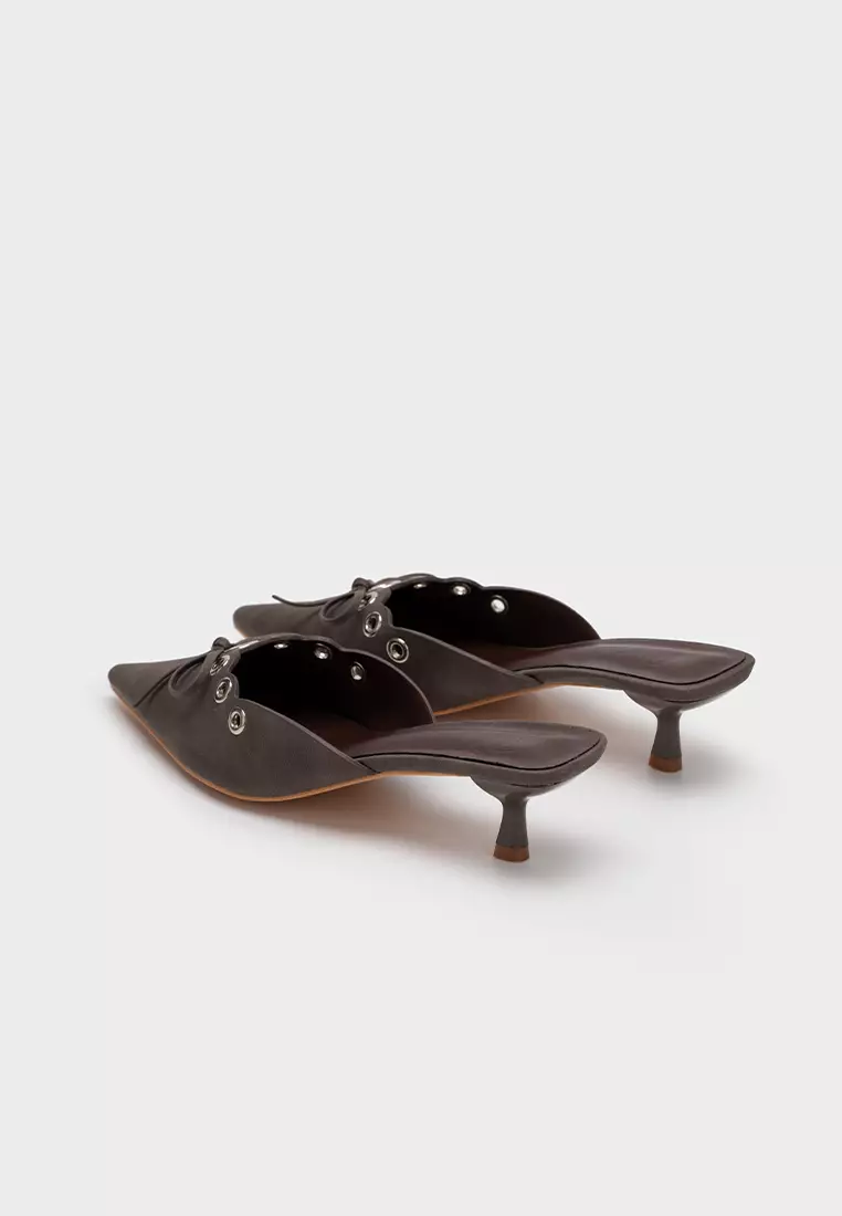 尖头镂空装饰中跟穆勒鞋