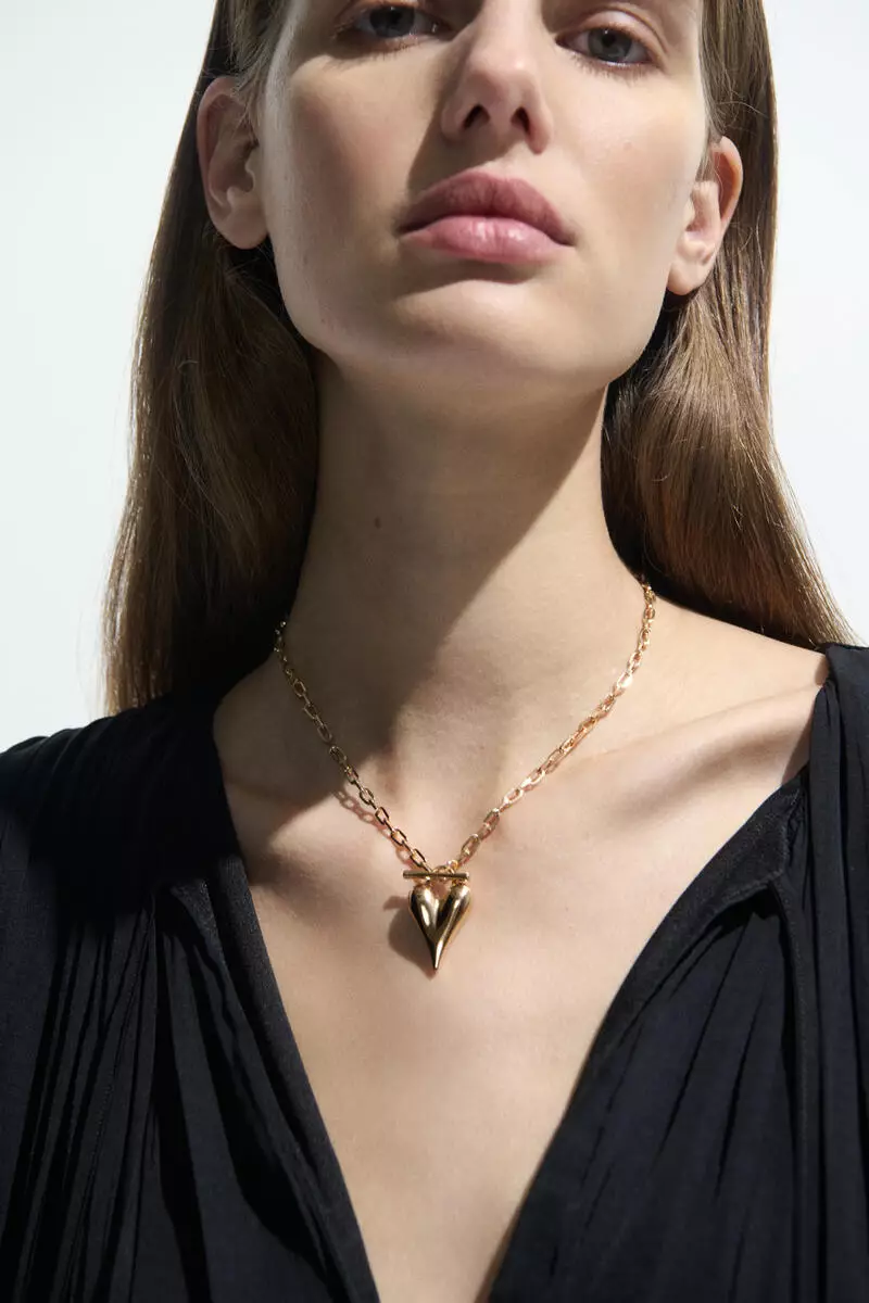 Heart-pendant chain necklace